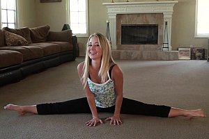 黄色美女视频毛片