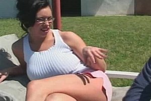 黄色美女破处操b毛？